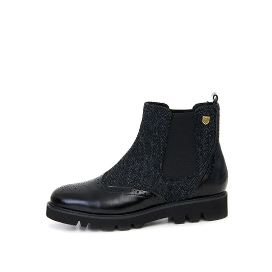 The Kendal Chelsea Boots [2 Colors]