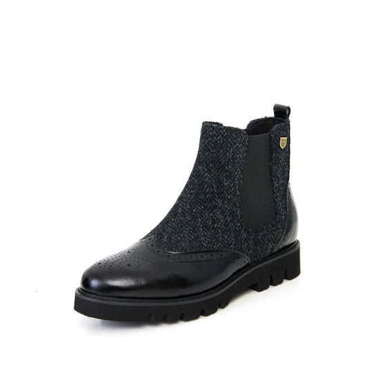 The Kendal Chelsea Boots [2 Colors]