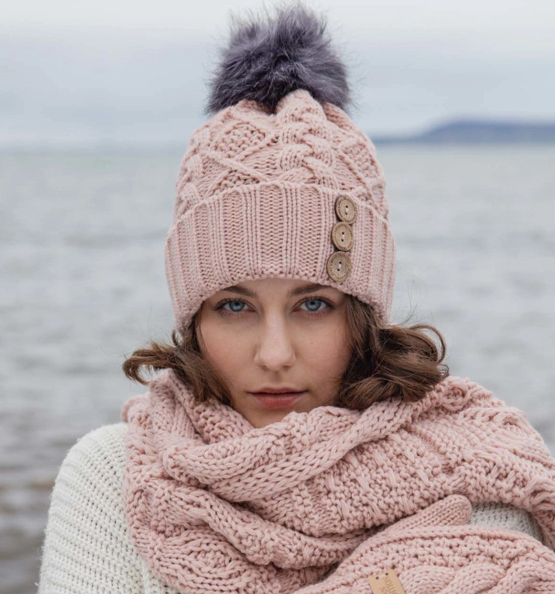 Aran Diamond Cable Button Hat [5 Colors]