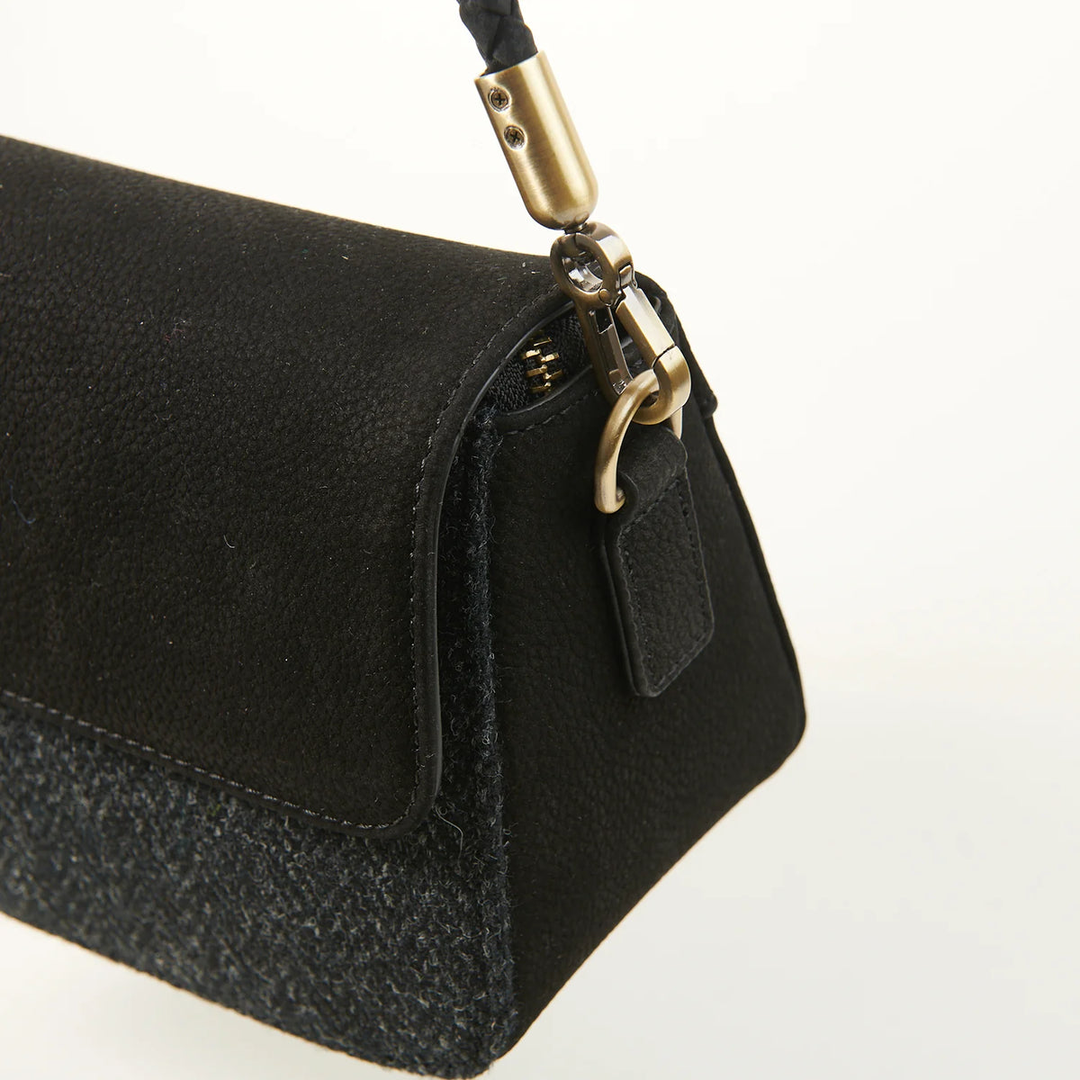 The Caithness Clutch [5 Colors]