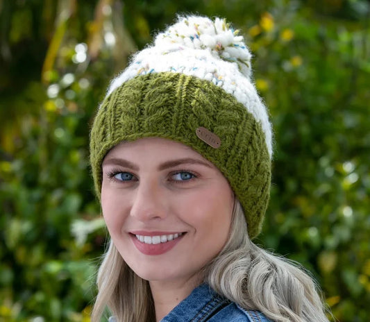 Uneven Wool Bobble Fleck Hat [ 2 Colors]